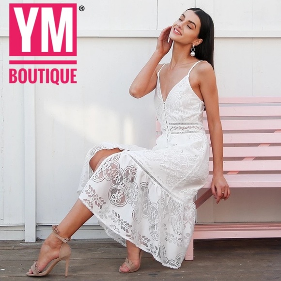 YM Boutique Dresses & Skirts - 🌺NEW🌺 Romantic ruffle hem lace midi dress